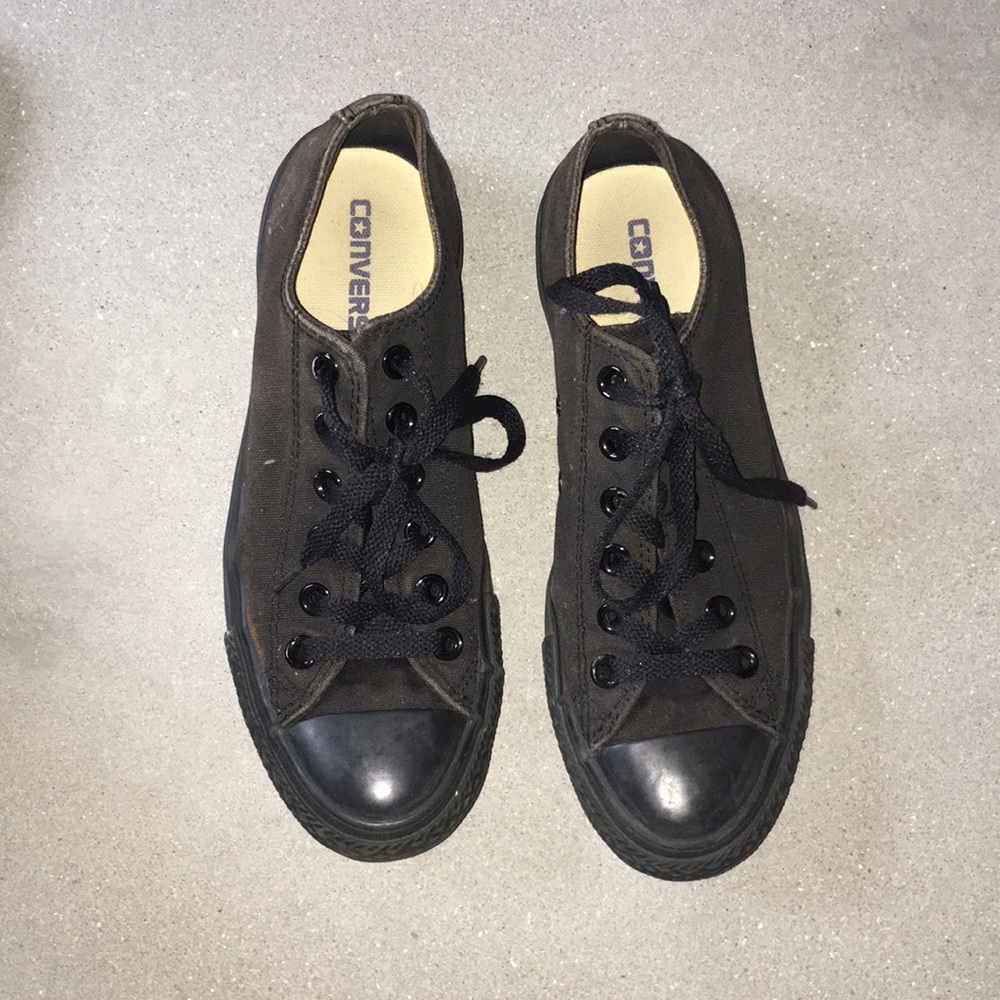 black converse